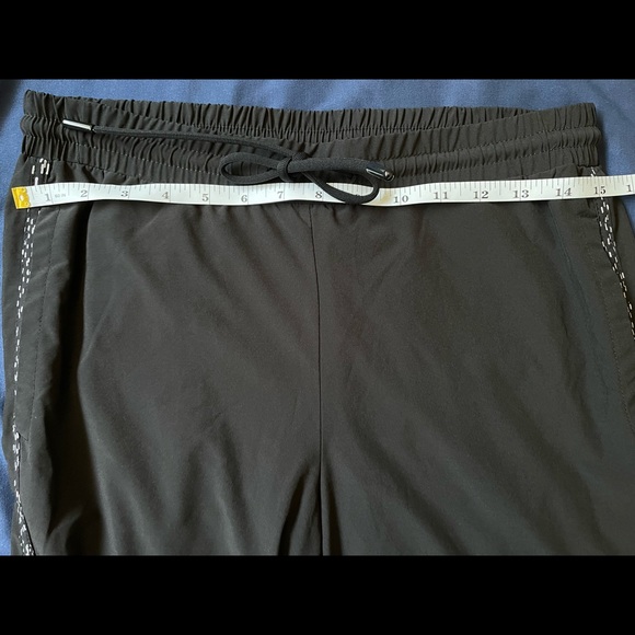 Fabletics size small joggers - Picture 3 of 9